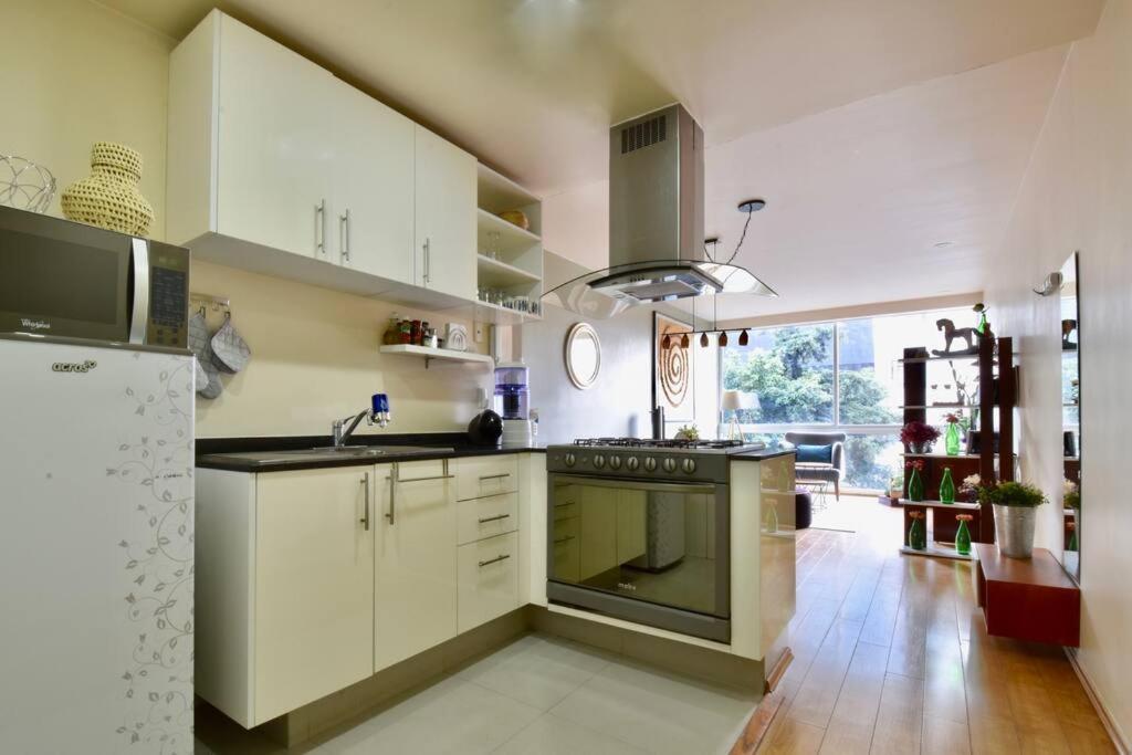 Spacious & Bright In Beautiful Colonia Roma * Mexico City